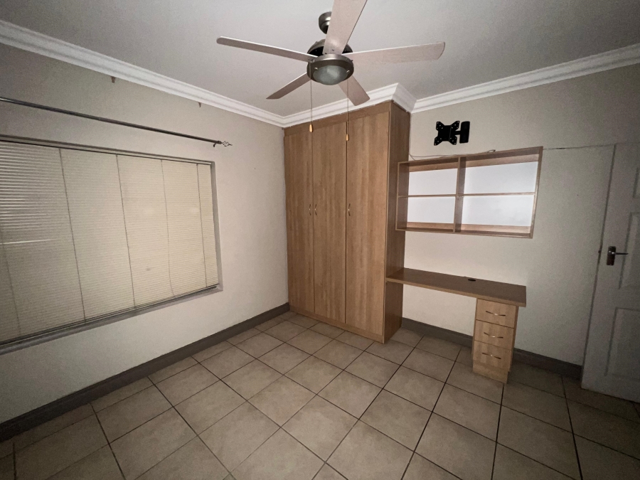 To Let 2 Bedroom Property for Rent in Dassie Rand North West